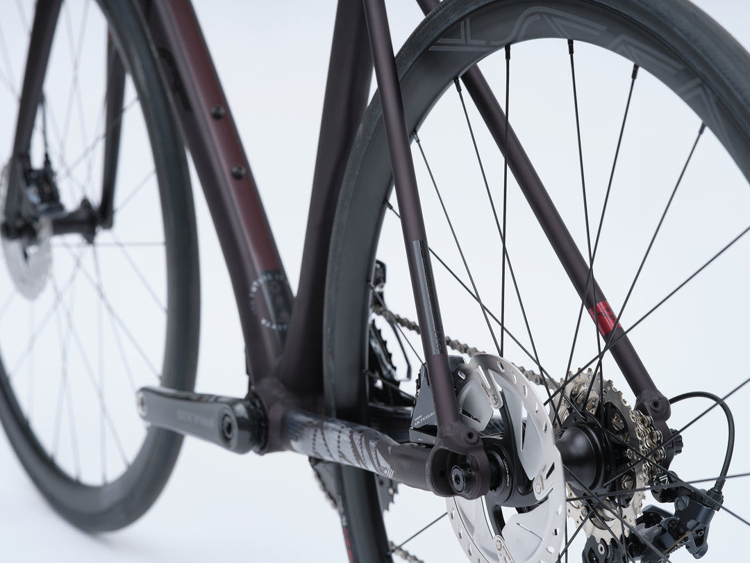 VAAST MODEL R/1 700C ULTEGRA BLACK CHERRY