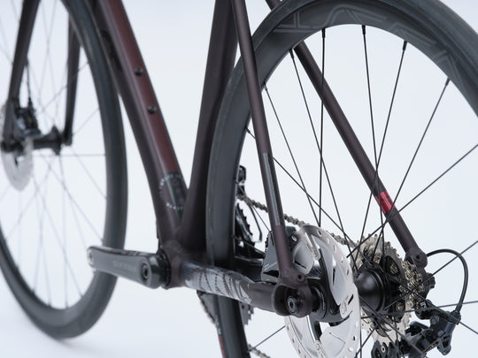 VAAST MODEL R/1 700C ULTEGRA BLACK CHERRY