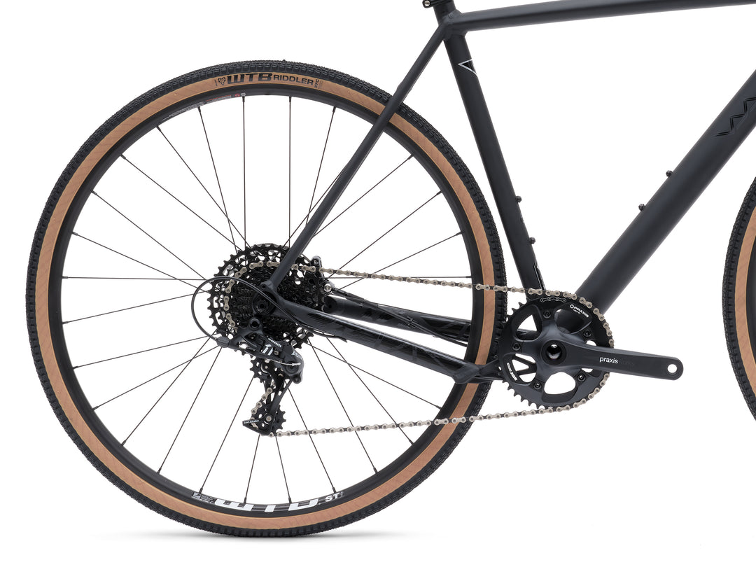 VAAST MODEL A/1 700C APEX1 MATTE BLACK