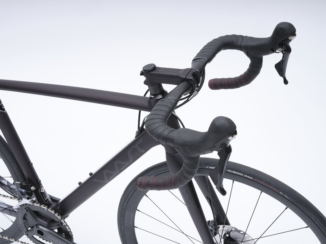 VAAST MODEL R/1 700C ULTEGRA BLACK CHERRY